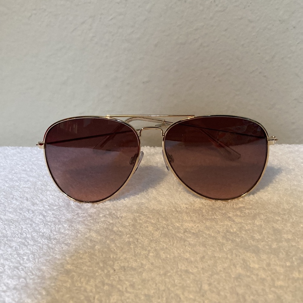 ThredUP: Vera Bradley Bree Sunglasses & Eyeglasses Case in Far Out Floral - Picture 8 of 15